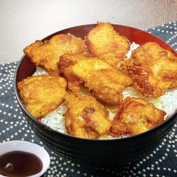 ข้าวหน้า ไก่คาราอะเกะ Karaage Fried Chicken Rice Bowl