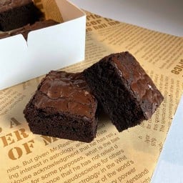 Luckybakerylove
