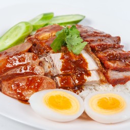 ข้าวหมูแดงรวมมิตร-ธรรมดา