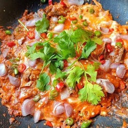 ปลากระป๋องผัดไข่(ราดข้าว)