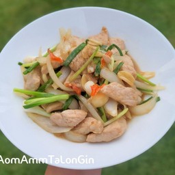 ผัดน้ำมันหอยกับข้าว