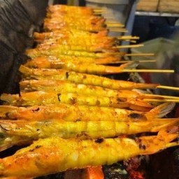 หมูสะเต๊ะ กุ้งสะเต๊ะ เจ้าเก่าในตำนาน…กี่โมงง