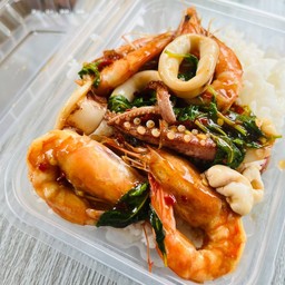 กระเพราทะเลพิเศษ