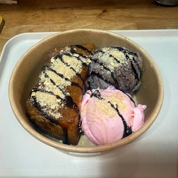 Strawberry & Chocolate Mini Toast