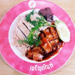 ข้าวมันไก่+ข้าวหมูกรอบ