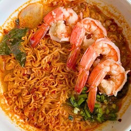 มาม่าต้มยำกุ้ง - Spicy Tom Yum  Instant Noodles with Minced Pork