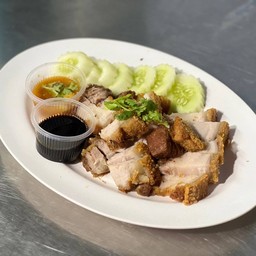 หมูกรอบ