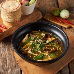 แกงเห็ดรวมไข่มดแดง