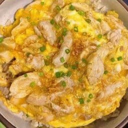 ไก่ทอดกระเทียมไข่ขยี้