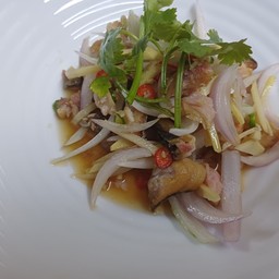 ยำปลาเค็ม