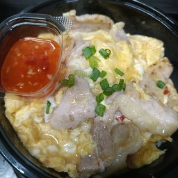 ข้าวไข้ข้นสุกี้หมู