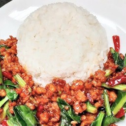 ข้าวคะน้าหมูสับ - Rice Topped with Stir-Fried Chinese Kale and Minced Pork