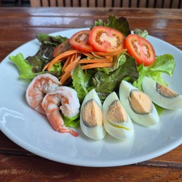 สลัดกุ้งไข่ต้ม