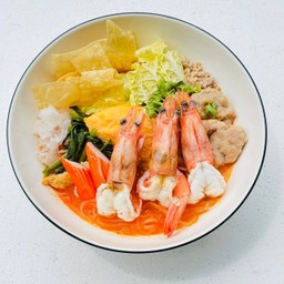 สุกี้กินกับ ไข่ม้วน กุ้ง