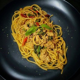 สปาเก็ตตี้กะเพราหมู