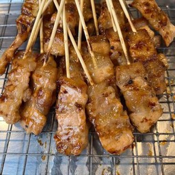 หมูปิ้งละมุนลิ้น 20 ไม้ + ข้าวเหนียว1ห่อ)