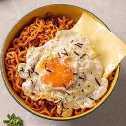#มาม่าเผ็ดไข่ดาวชีส
