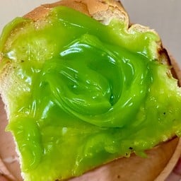 ปังไส้ทะลัก ไส้สังขยาใบเตย เยิ้มๆ หอมๆ ฟิน