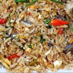 ข้าวผัดน้ำพริกกะปิปลาทูชะอม