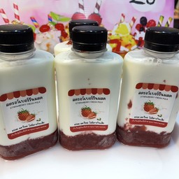 สตรอเบอร์รี่นมสด