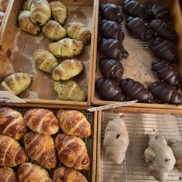 Artist Bakery