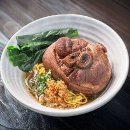 ก๋วยเตี๋ยวขาหมูเจ้รี โครงการอเมทิสต์