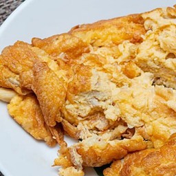 ไข่เจียวปู - Thai-Style Omelette with Crab