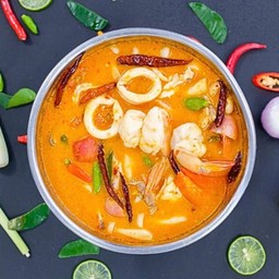 ต้มยำทะเลรวม - Tom Yum Soup with Mixed Seafood