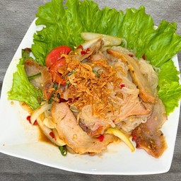ยำเส้น คอหมูย่าง - Thai Style Spicy Noodle Salad with Grilled Pork Neck
