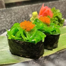 ซูชิยำสาหร่าย 2 ชิ้น