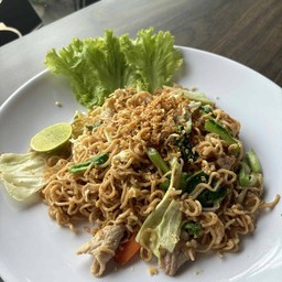 ผัดมาม่า