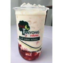 นมสดสตรอว์เบอรรี่