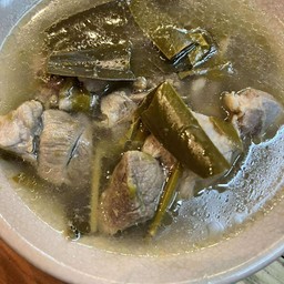 ขาหมูใบชะมวง