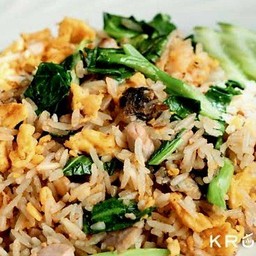 ข้าวผัดคะน้าปลาเค็ม