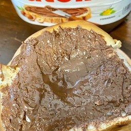 ปังไส้ทะลัก นูเทลล่า