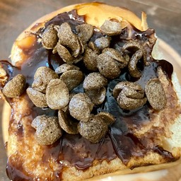 ปังไส้ทะลัก ช็อคโกแลต มินิโกโก้ครั้น