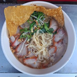 ก๋วยเตี๋ยวหมูแดงต้มยำ