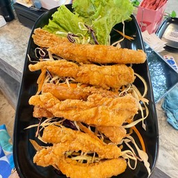 ท้องปลาแซลมอนทอดน้ำปลา