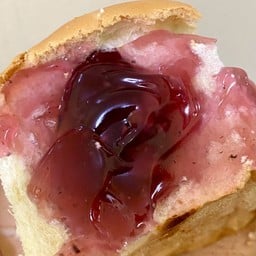 ปังไส้ทะลัก ไส้แยมบลูแบรี่ส์ (บลูเบอร์รี่)