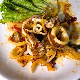 ผัดพริกเผาหมึก *กับข้าว - Stir-Fried Chili Paste with Squid
