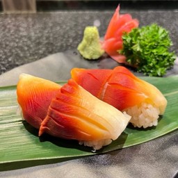 ซูชิหอยปีกนก 2 ชิ้น