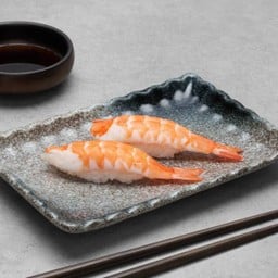 ซูชิกุ้ง (2 คำ)