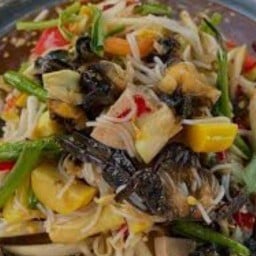 ร้านเลดี้ส้มตำ - ตลาดเฟื่องฟ้า คลองสาม -