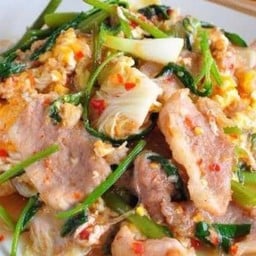 สุกี้แห้งหมู