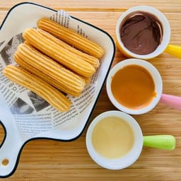 ชูโรส (ปาท่องโก๋สเปน)