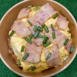 ข้าวไข่ข้นเบคอน