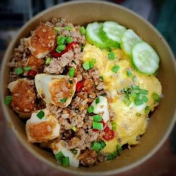 ข้าวไข่ข้น หมูสับผัดไข่เค็ม