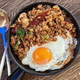 กระเพราหมูสับ