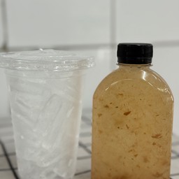 น้ำบ๊วยเย็นแบบขวด