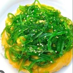 ข้าวไข่ข้น ยำสาหร่าย